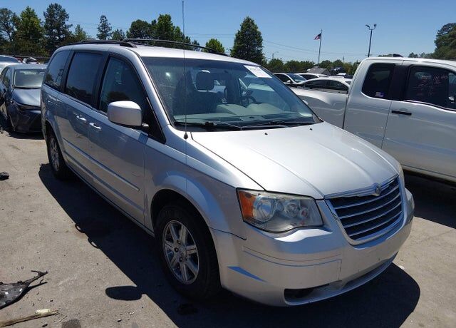 2010 CHRYSLER Town and Country