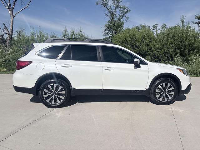 2017 SUBARU Outback