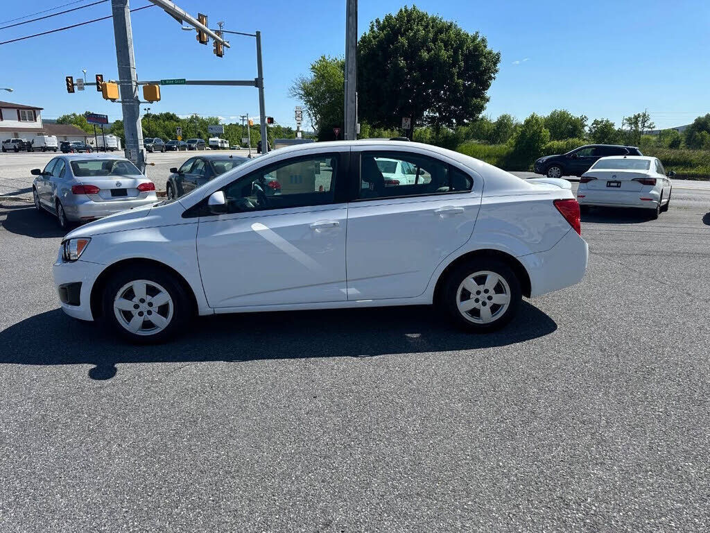 2015 CHEVROLET Sonic