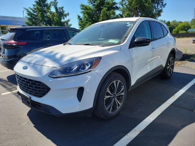 2022 FORD Escape