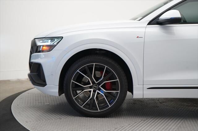 2022 Audi Q8