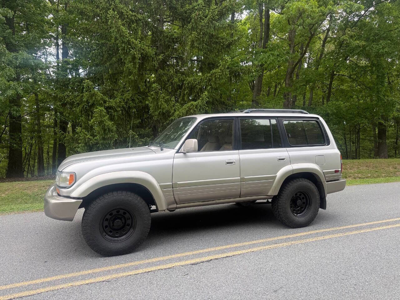 Lexus LX