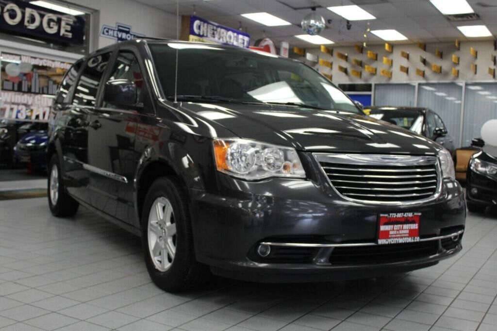 2012 CHRYSLER Town and Country