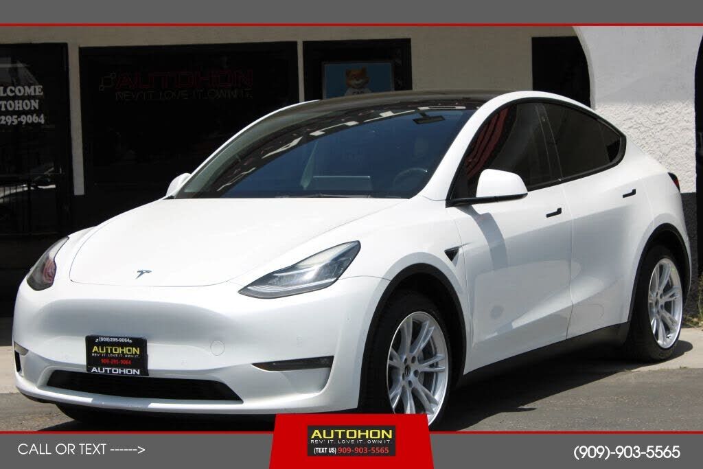 2021 TESLA Model Y