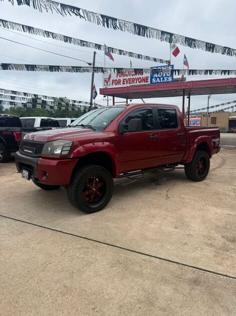 2014 NISSAN Titan