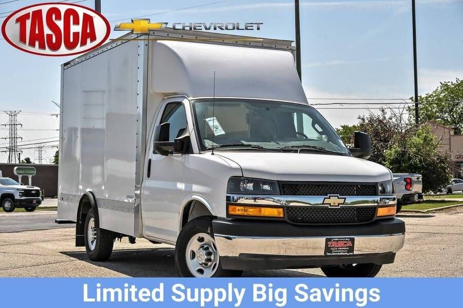 2025 CHEVROLET Express