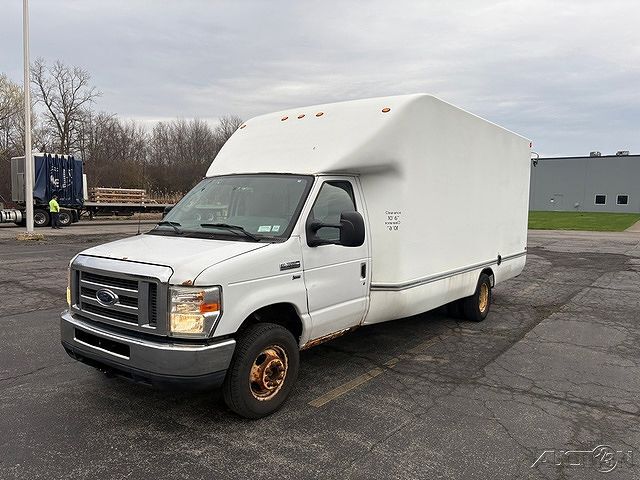 2012 FORD E-350