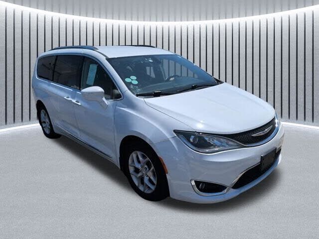 2019 CHRYSLER Pacifica