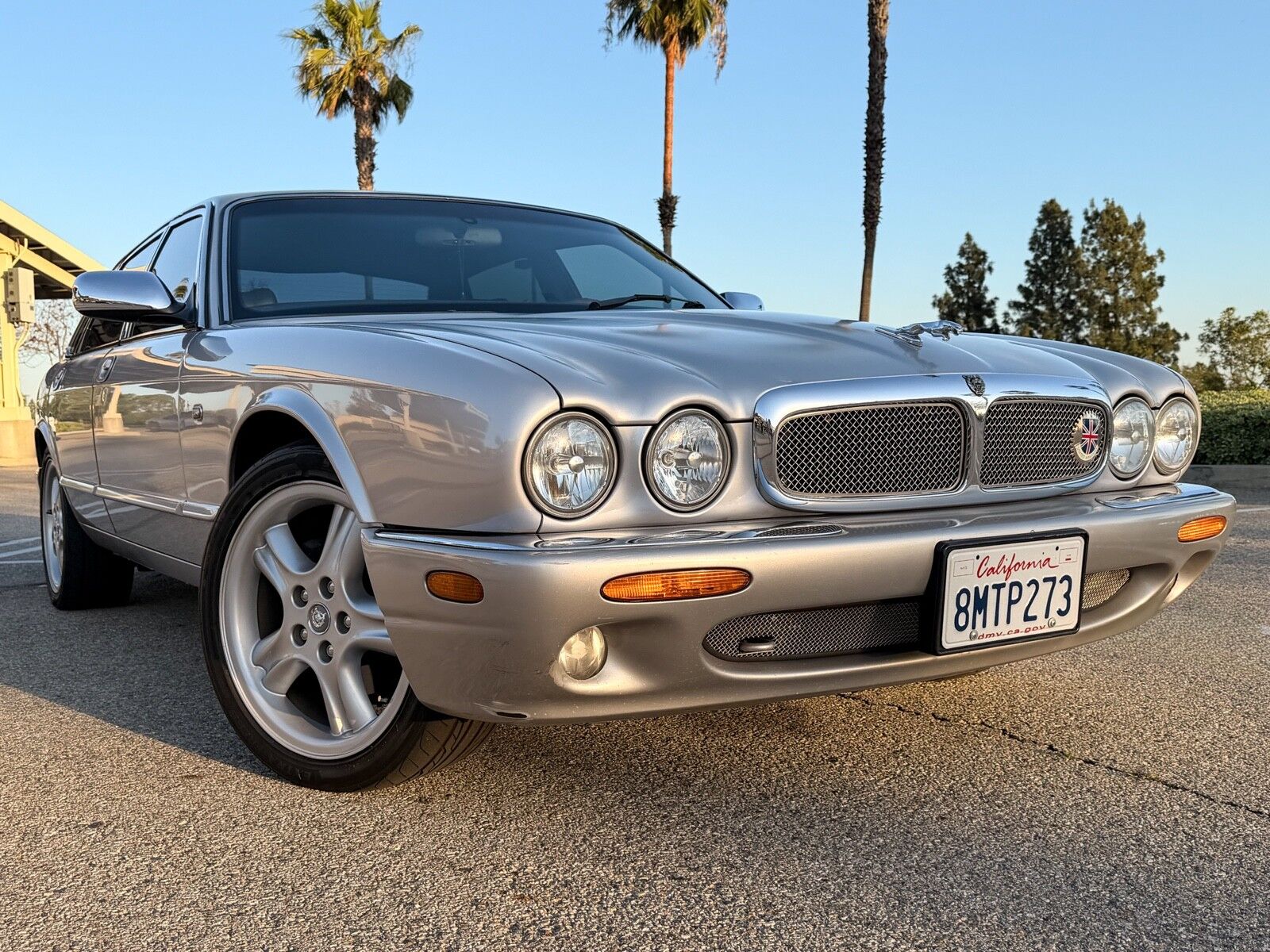 Jaguar XJ