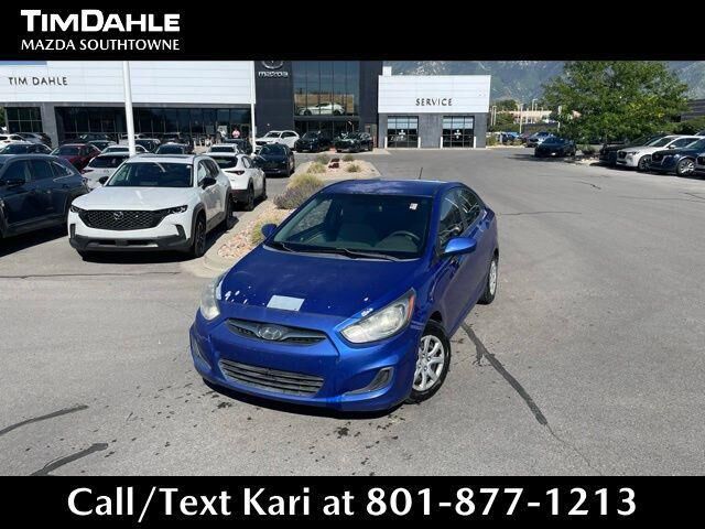 2012 HYUNDAI Accent