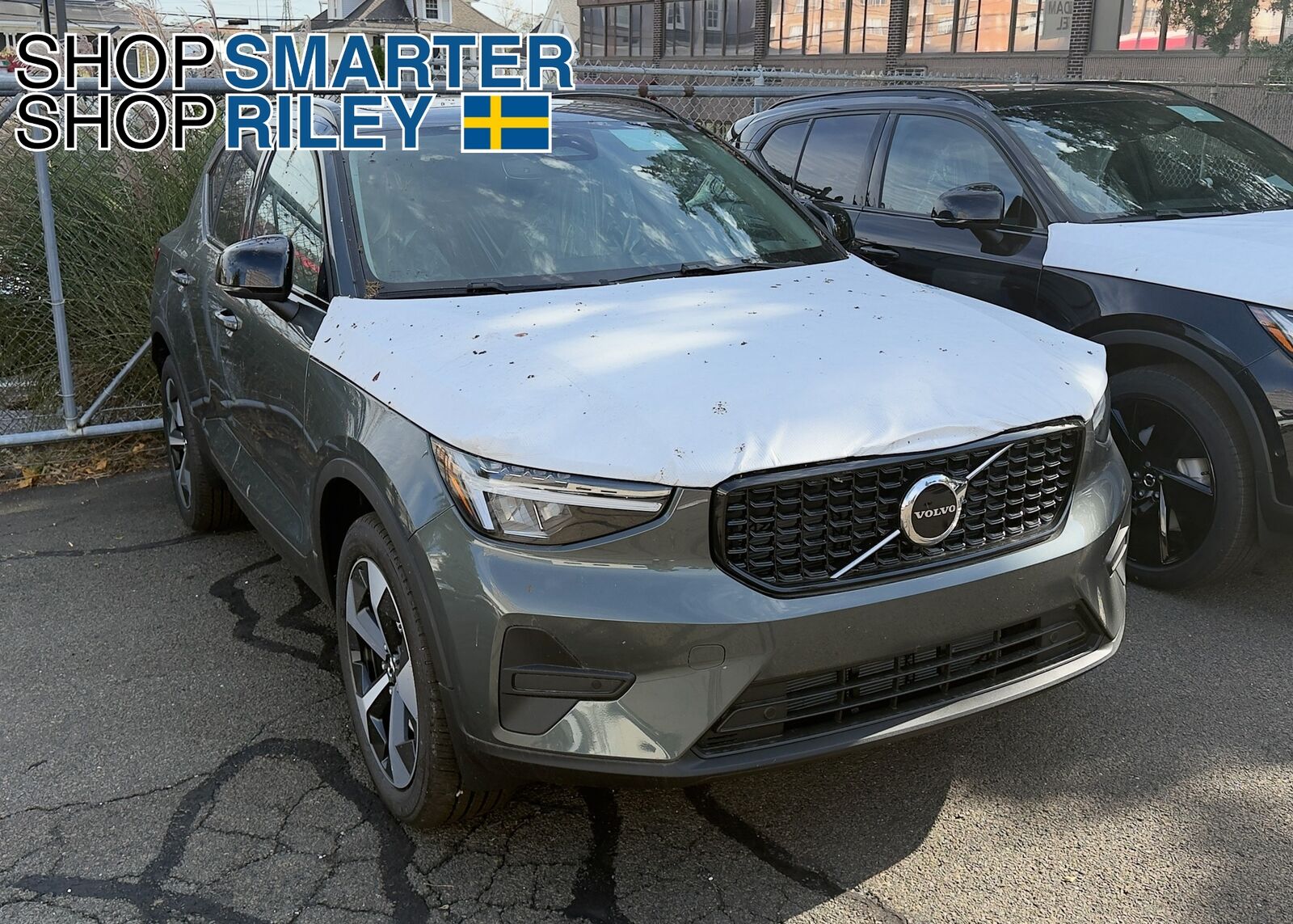 2026 VOLVO XC40