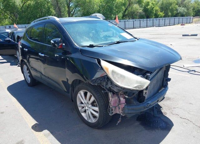 2010 HYUNDAI Tucson