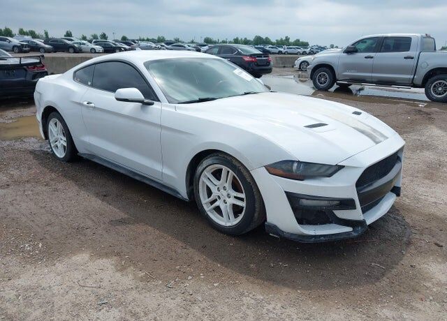 2020 FORD Mustang