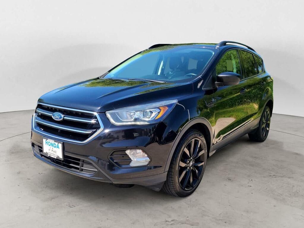 2017 FORD Escape