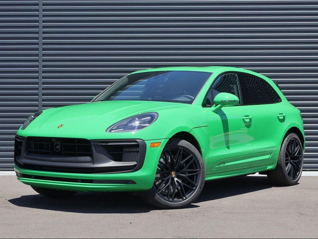 2026 PORSCHE Macan