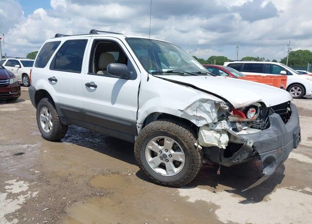 2005 FORD Escape