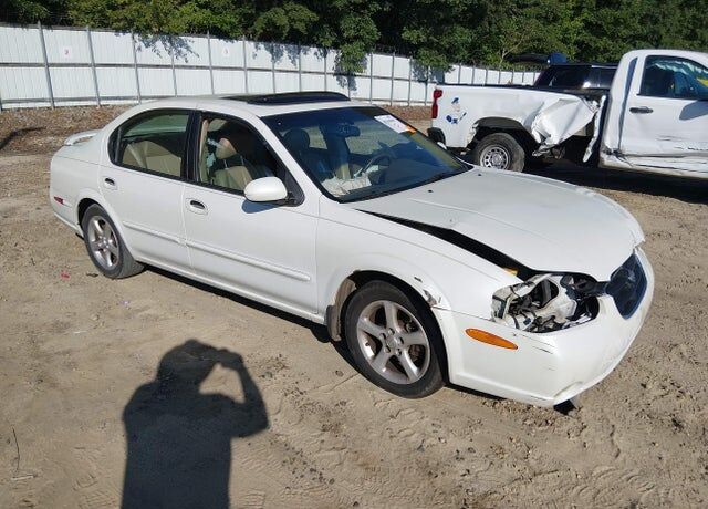 2001 NISSAN Maxima