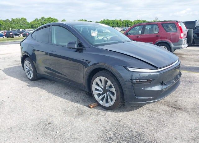 2026 TESLA Model Y