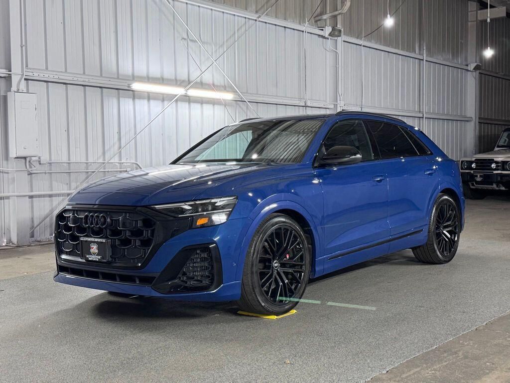 2024 AUDI SQ8