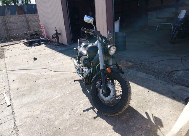 Honda VT750 (Shadow Phantom)