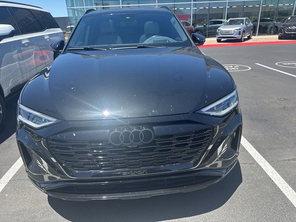 2024 Audi Q8