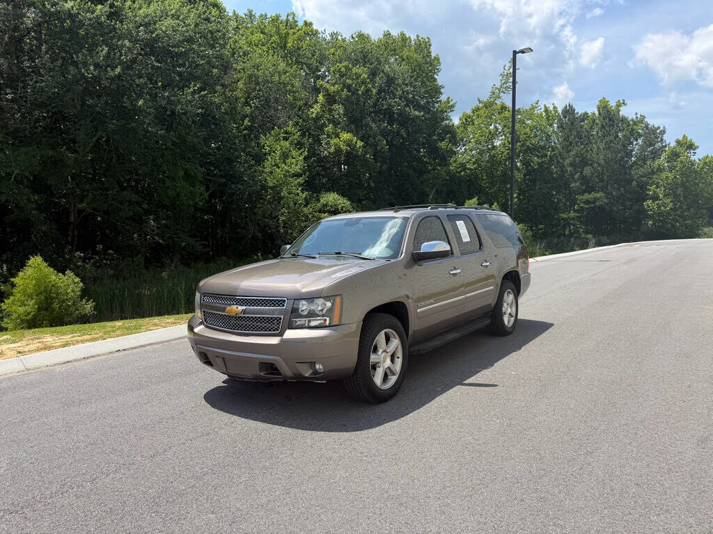 2013 CHEVROLET Suburban