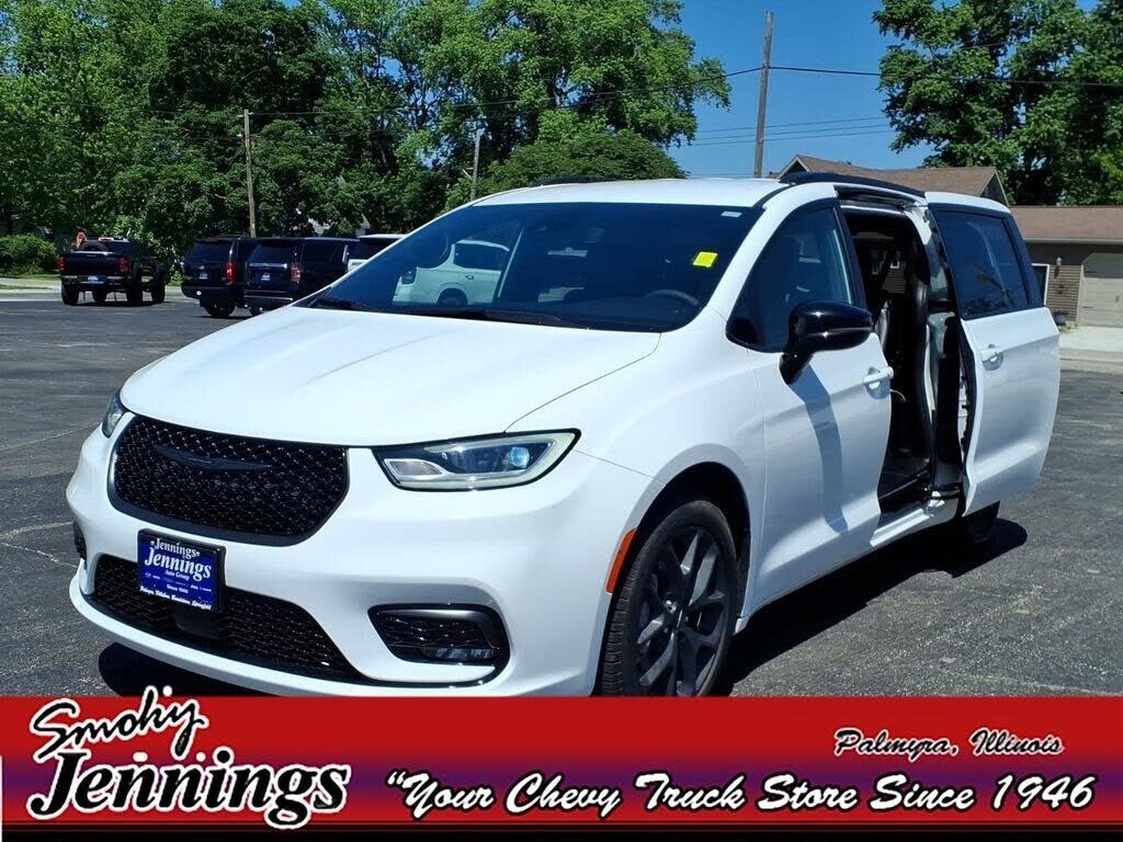 2024 CHRYSLER Pacifica