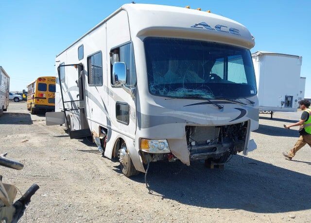 2014 FORD Motorhome Chassis