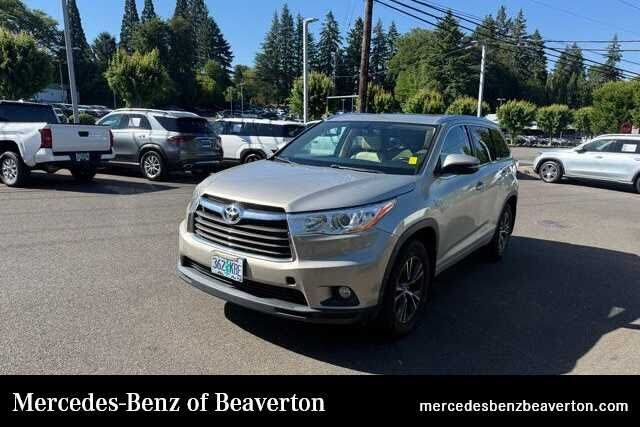 2016 TOYOTA Highlander