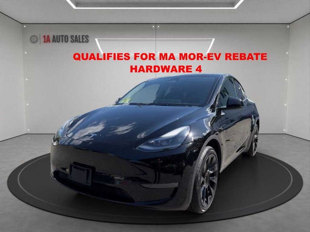 2024 TESLA Model Y