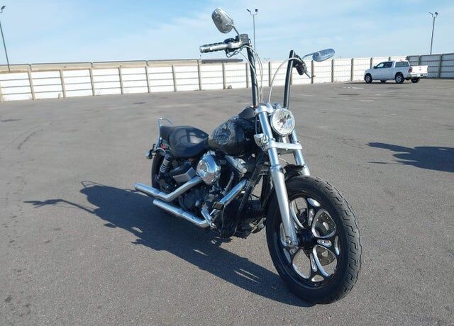 2010 HARLEY DAVIDSON FXDB / Dyna Street Bob