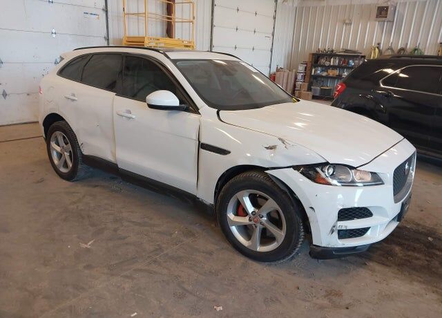2017 JAGUAR F-Pace
