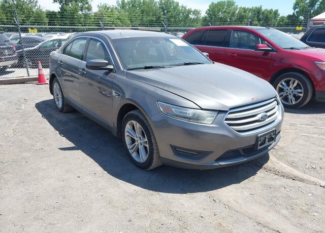 2013 FORD Taurus