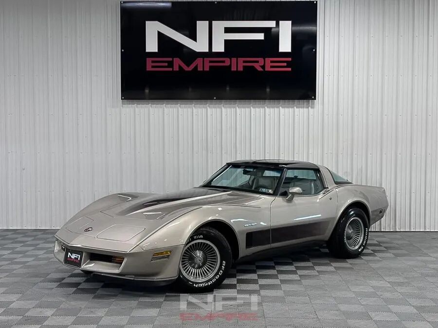 1982 CHEVROLET Corvette