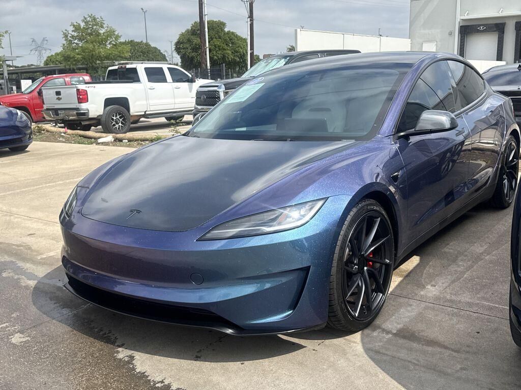2024 TESLA Model 3