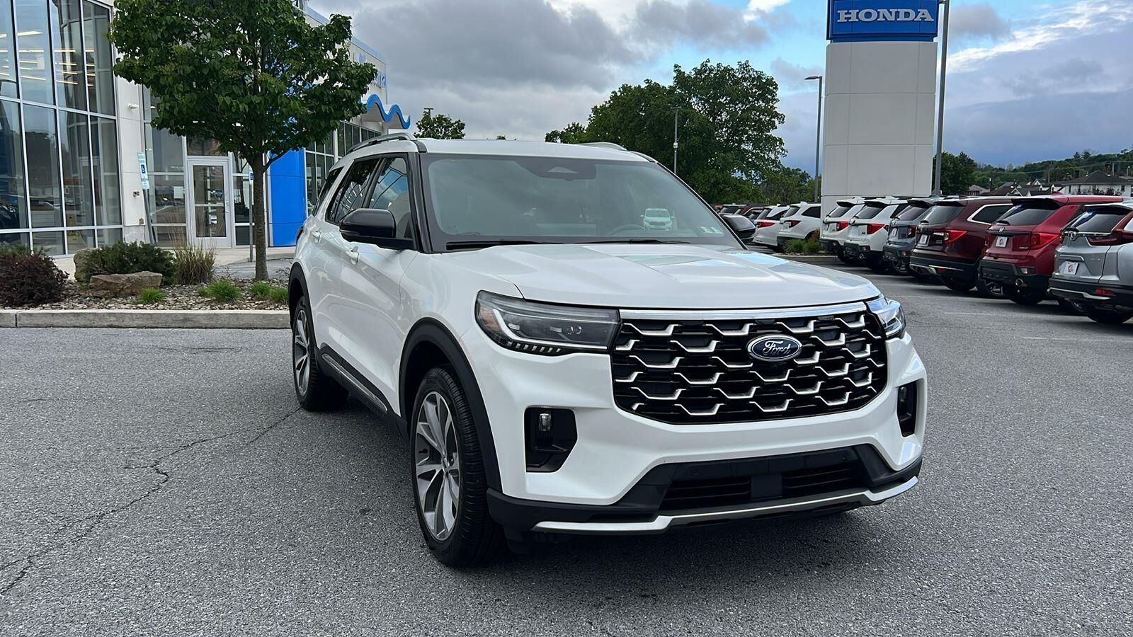 2025 FORD Explorer