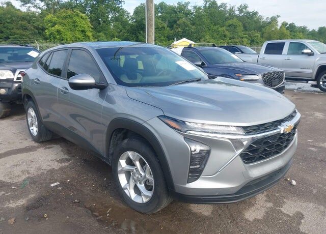 2024 CHEVROLET Trax