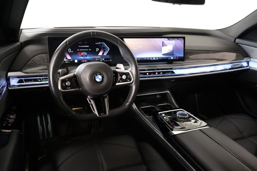 2023 BMW 740i