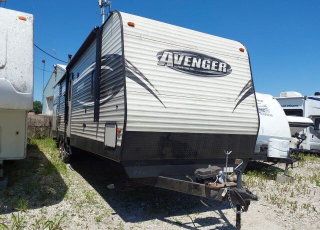 2017 FOREST RIVER Avenger