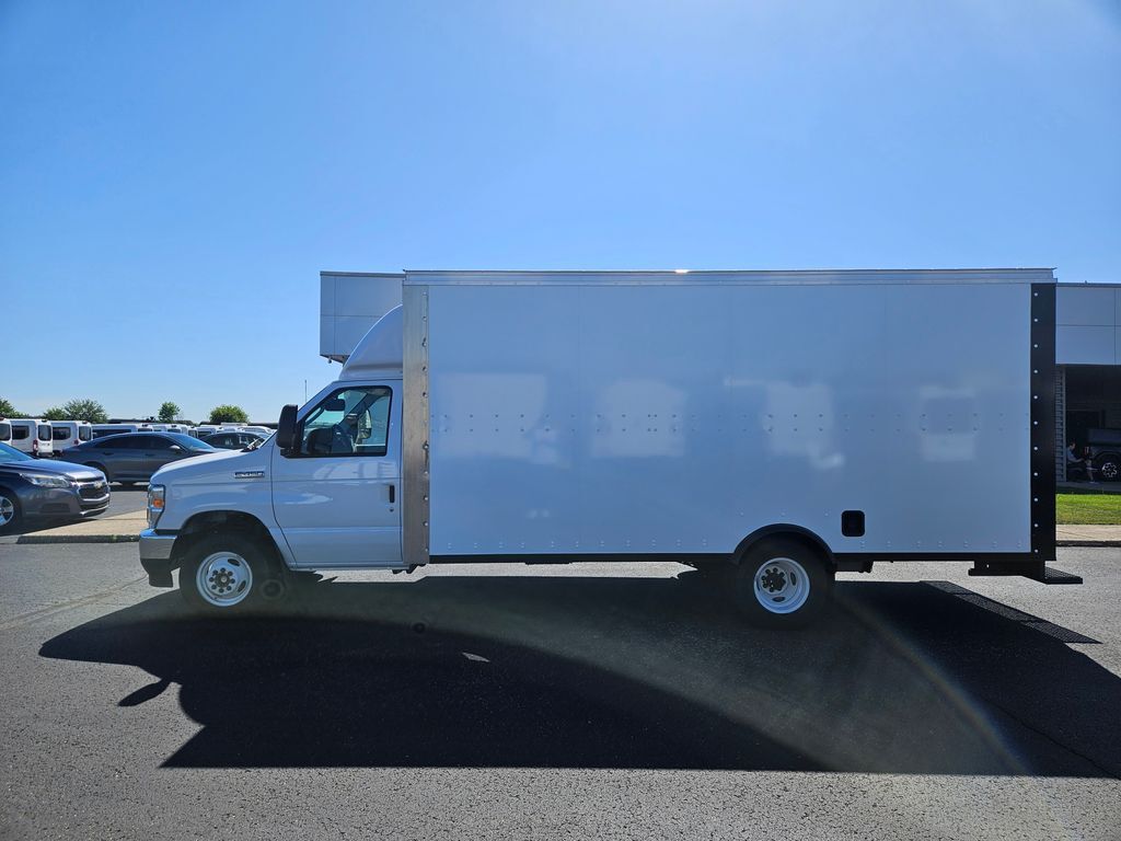 2026 FORD E-450