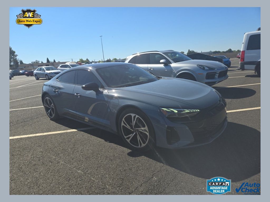2022 AUDI e-tron