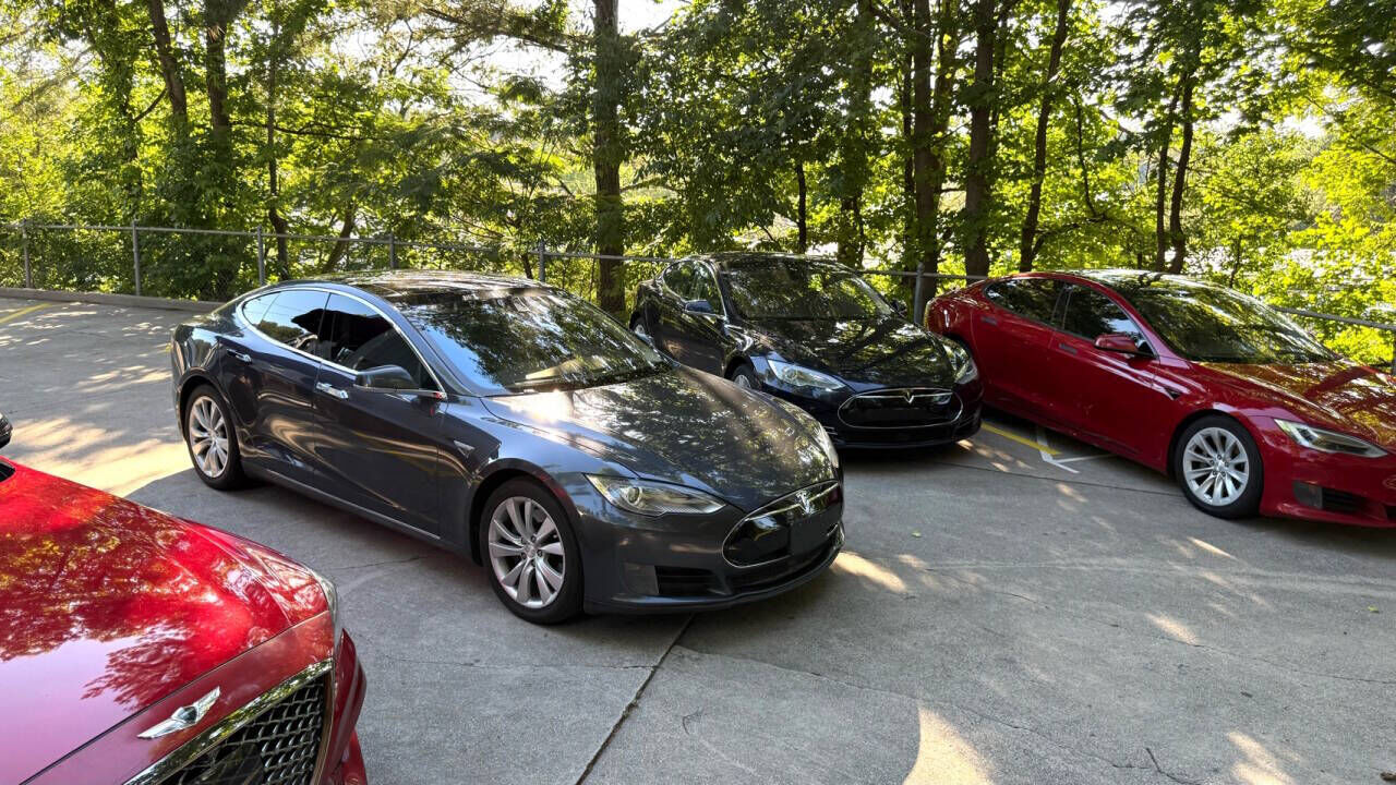 2016 TESLA Model S