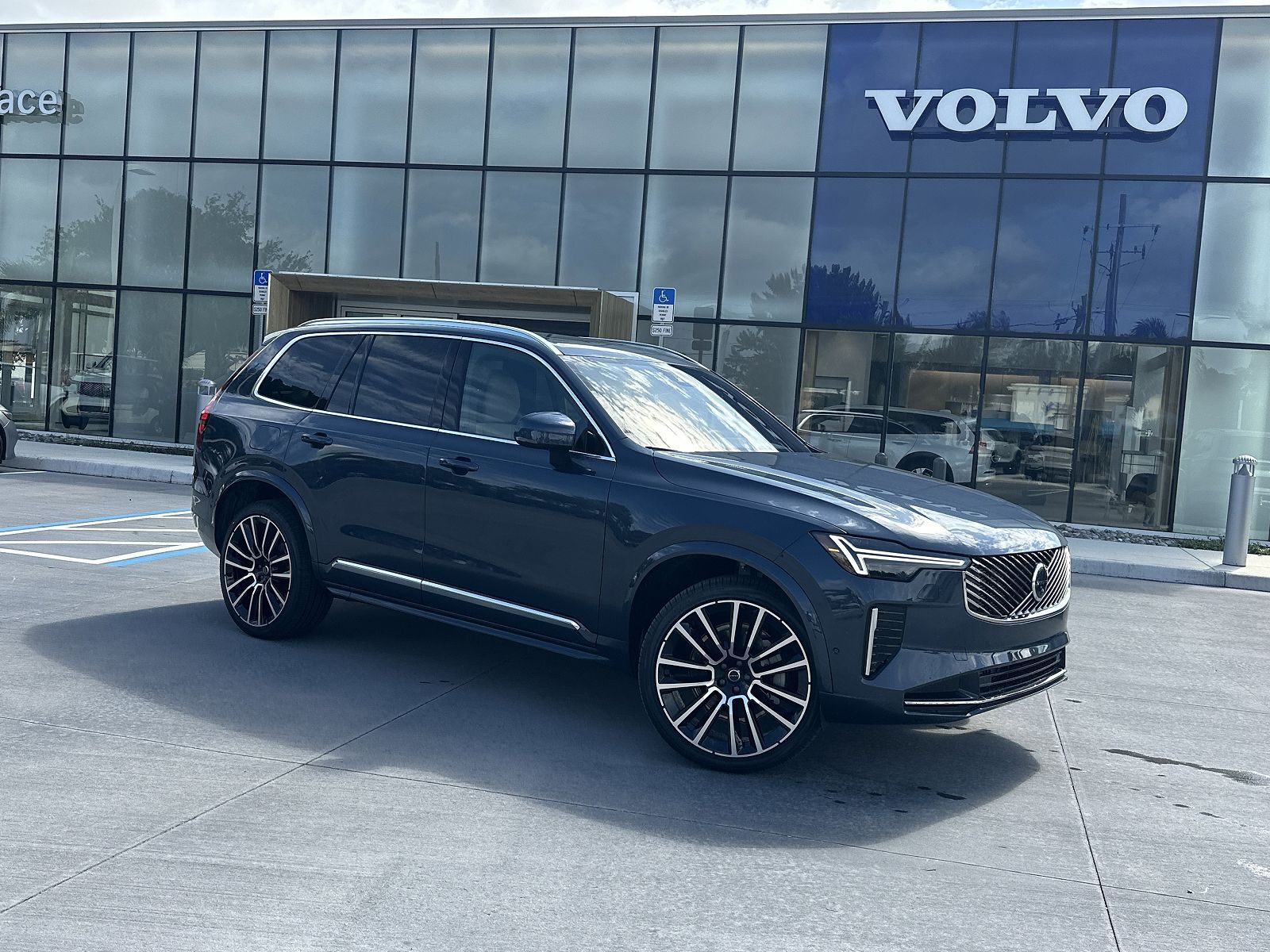2026 VOLVO XC90