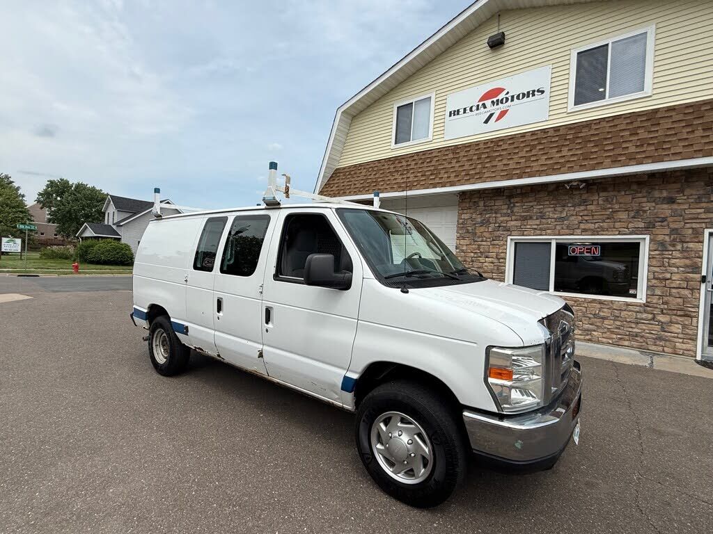 2013 FORD E-250