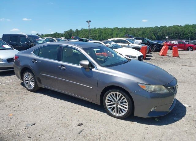 2013 LEXUS ES