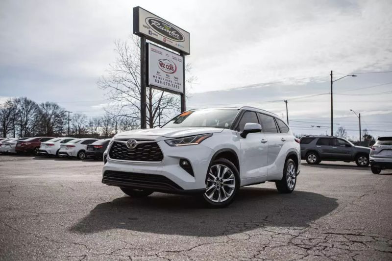 2023 TOYOTA Highlander