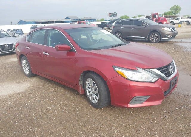 2017 NISSAN Altima