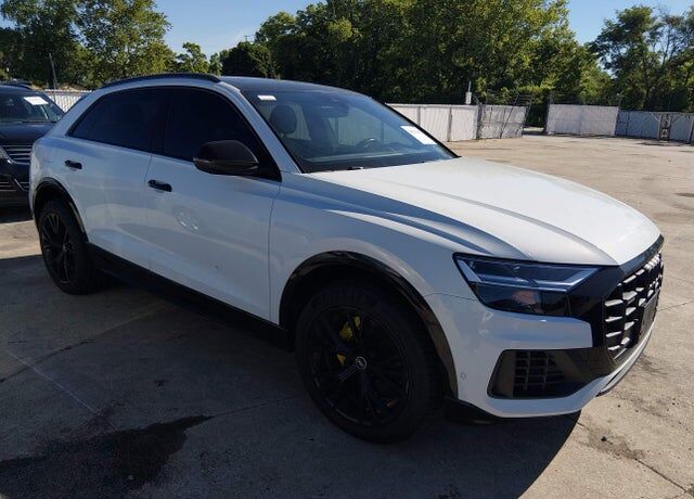 2021 AUDI Q8