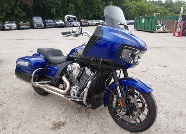 2022 INDIAN MOTORCYCLE Indian Challenger