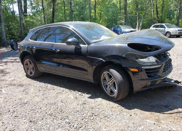 2015 PORSCHE Macan